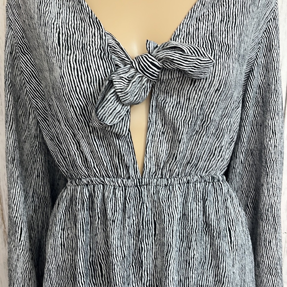 audrey 3+1 Open Front Romper - Picture 3 of 13